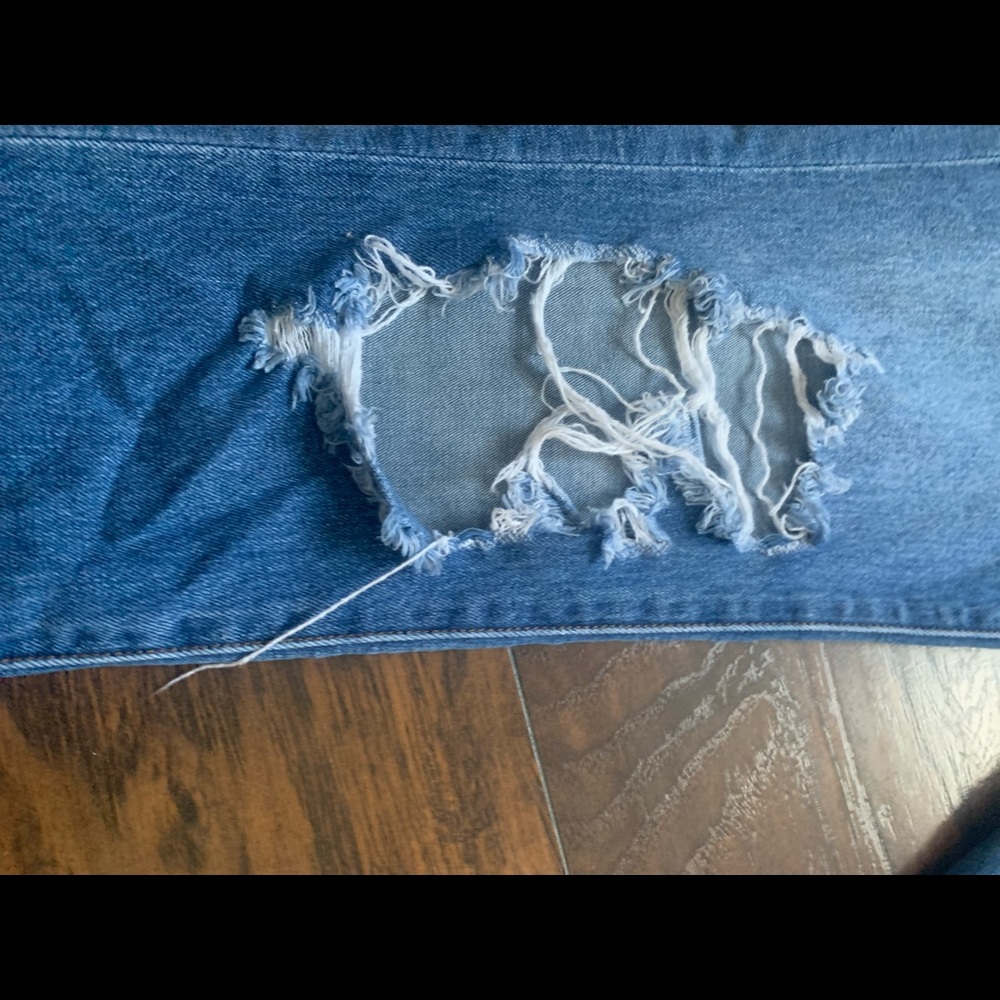 SIMPLE SOCIETY MIDRISE DISTRESS JEANS - Picture 5 of 7